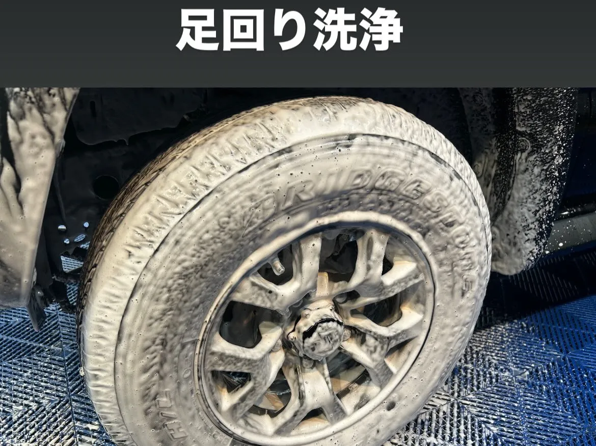 今回は、お客様のご紹介で新車のジムニーノマドに